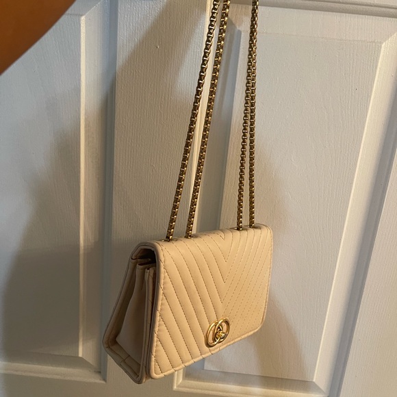 Chevron Graphic Flap Chain Crossbody Bag - Picture 4 of 4